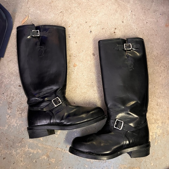 Chippewa Other - Men's Classic Black Leather Buckle Boots